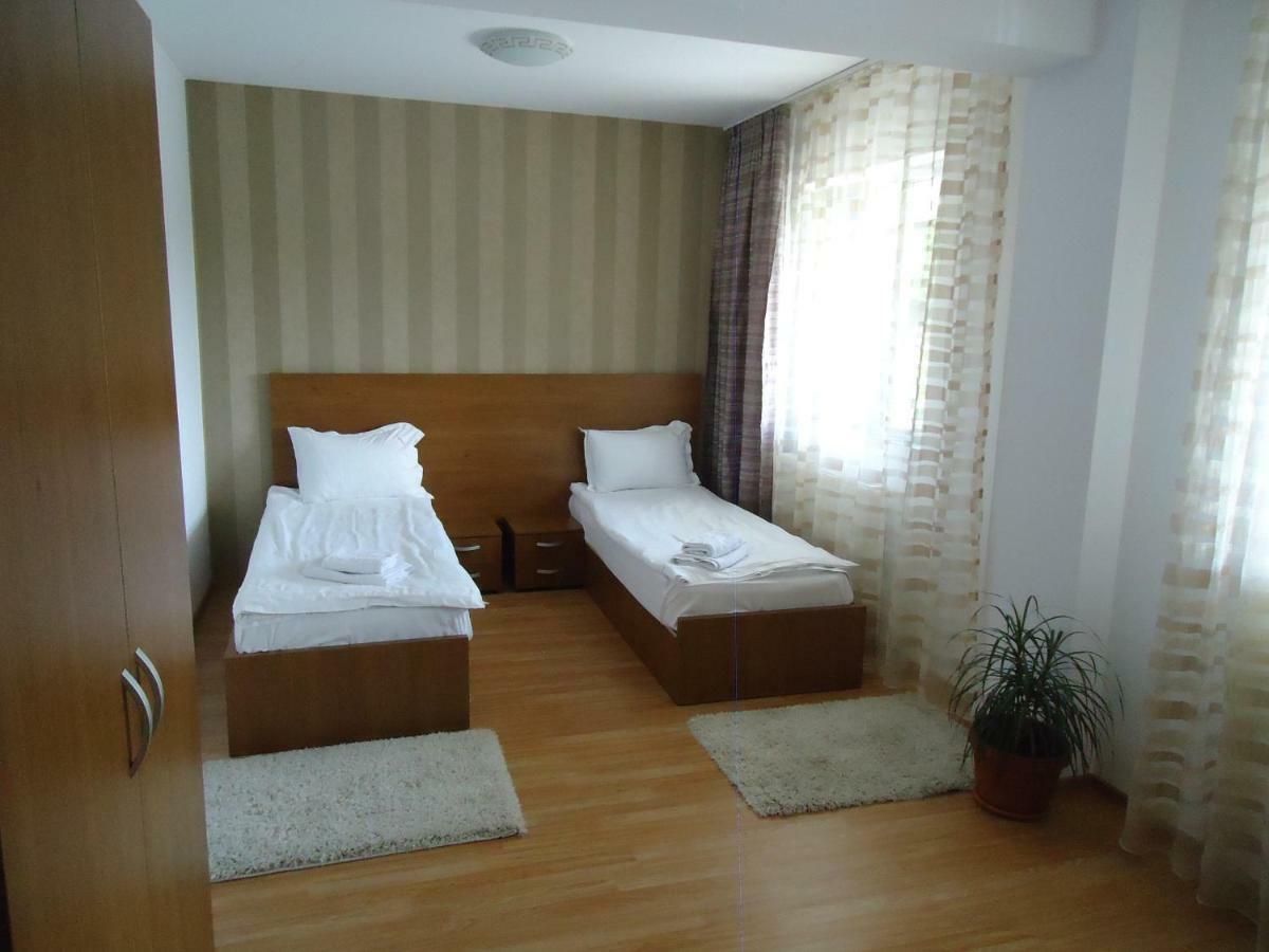Hotel Nova Residence Бухарест Екстер'єр фото
